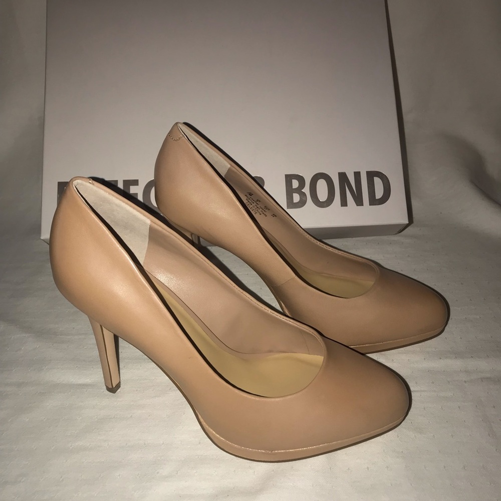 Women’s Bleecker & Bond Tan Color Heels/Pumps Size 8.5 New in Box